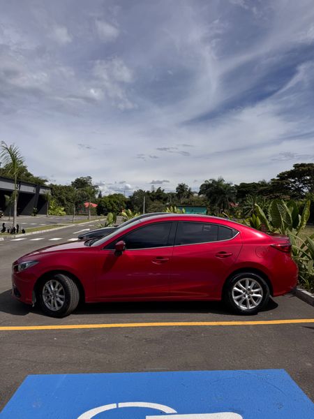 Mazda 3 Touring 2017 Automático - imagen secundaria 1
