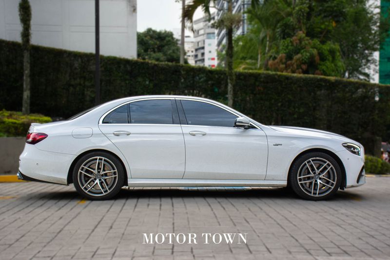 Mercedes Benz AMG E53 4MATIC 3.0 Hibrido 2022 - imagen secundaria 1