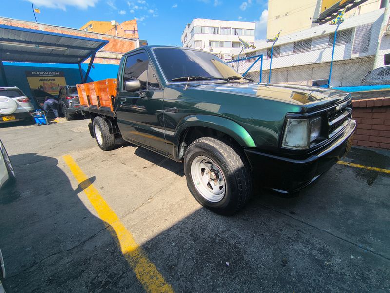 Mazda b2000 4x2 - imagen secundaria 1