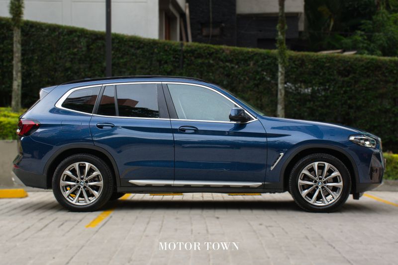 BMW X3 XDRIVE30I PREMIUM 2023 - imagen secundaria 1