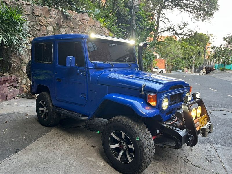 Toyota fj40 1971. muy bien cuidado la consentida pregunta sin compromiso precios negociable - imagen secundaria 2