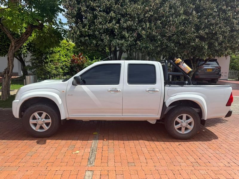 Chevrolet D-Max 3.0 4x4 Diésel 2024 - imagen secundaria 1