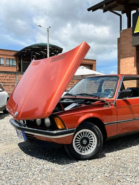 BMW 320 Antiguo 2.0 1982 - imagen secundaria 1