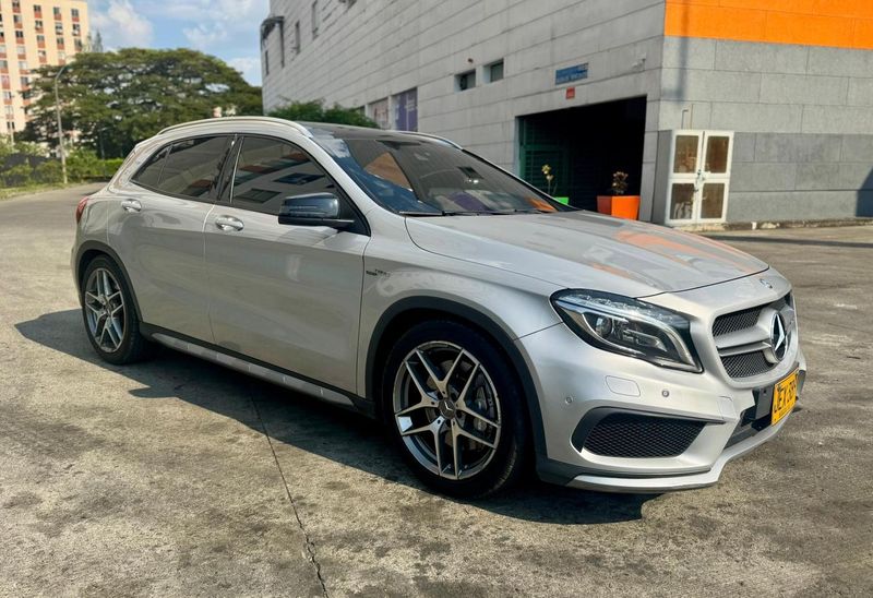 MERCEDES BENZ GLA 45 AMG 2017 - imagen secundaria 2