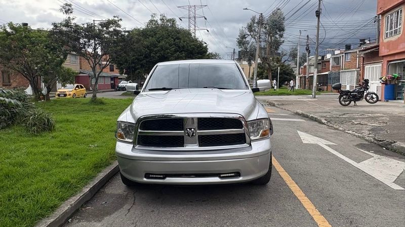 Dodge Ram 1500 2011 - imagen secundaria 1