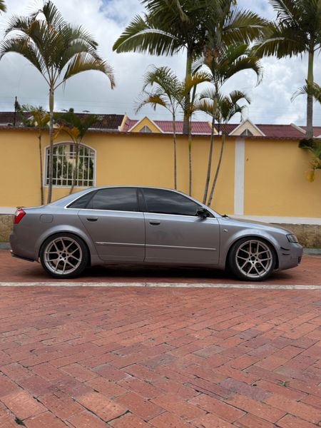 Se vende Audi a4 sline modelo 2005 mecánico 1.8T - imagen secundaria 2
