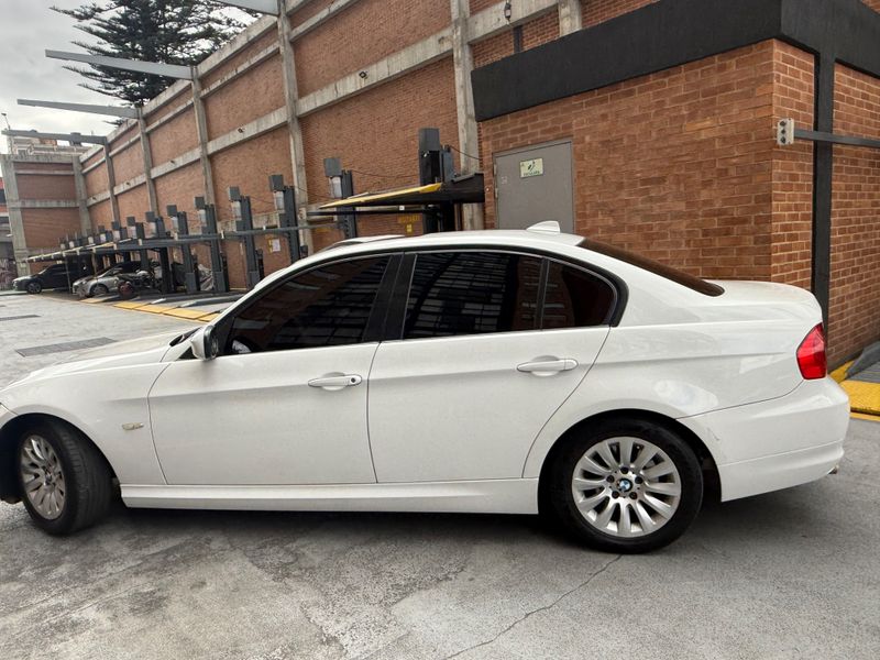 BMW 318i EN EXCELENTES CONDICIONES ACEPTO PERITAJE - imagen secundaria 1