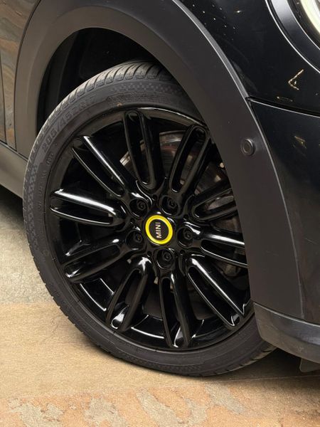 Mini Cooper SE Eléctrico - imagen secundaria 1