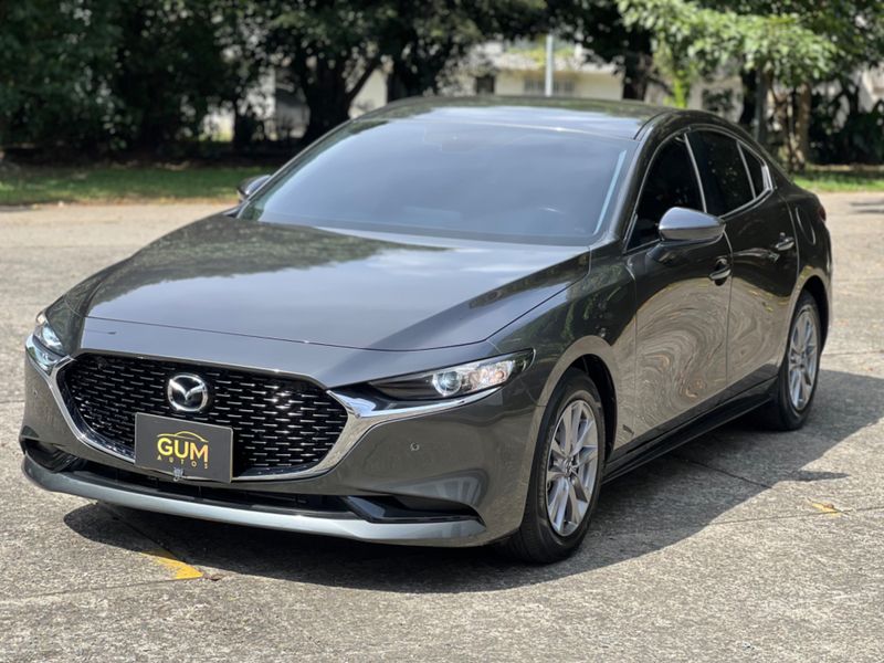 Espectacular Mazda 3 Touring 2022 - imagen secundaria 1