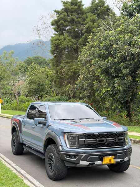 FORD F-150 RAPTOR 2023 - imagen secundaria 1