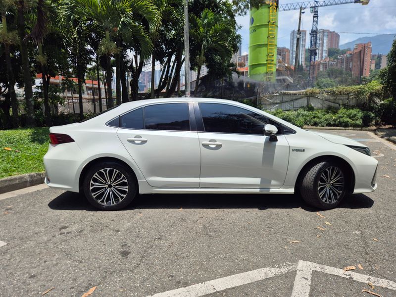 TOYOTA COROLLA CROSS SE-G 2020 - imagen secundaria 2