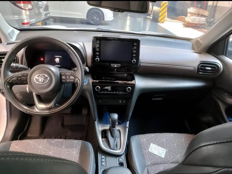 Toyota Yaris cross 2024 - imagen secundaria 1