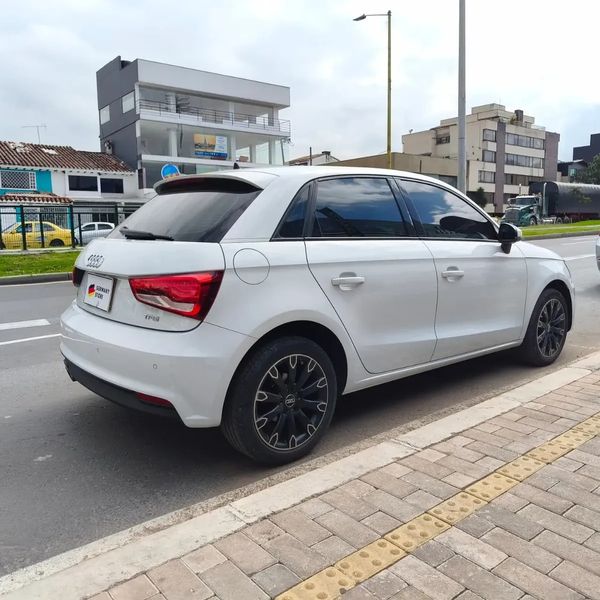 Audi A1 1.4 Tfsi Ambition 2017  60.200 km - imagen secundaria 2