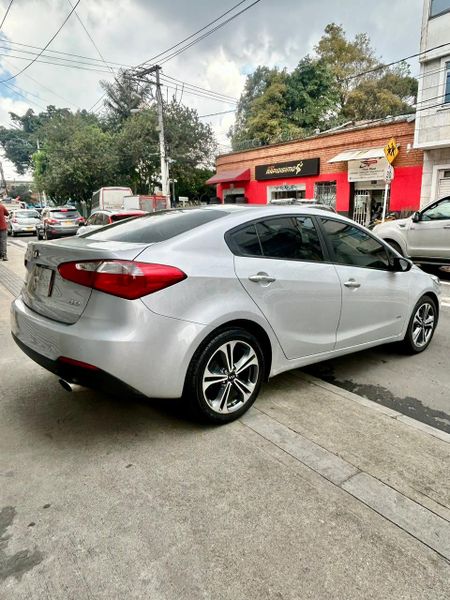 KIA CERATO PRO SUMMA 1.6cc MT MOD 2016 - imagen secundaria 2