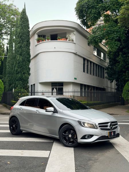 Mercedes Benz A200 1.6 2015 - imagen secundaria 1