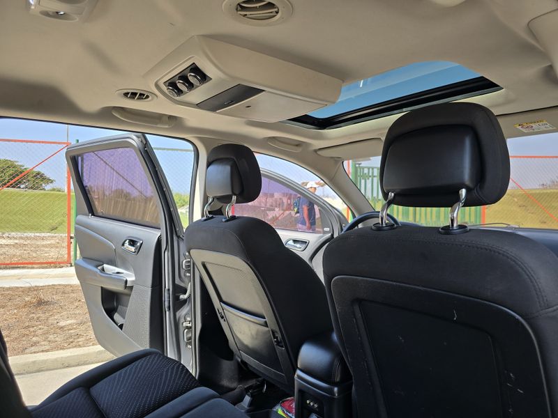 DODGE JOURNEY SXT 2017 - imagen secundaria 2