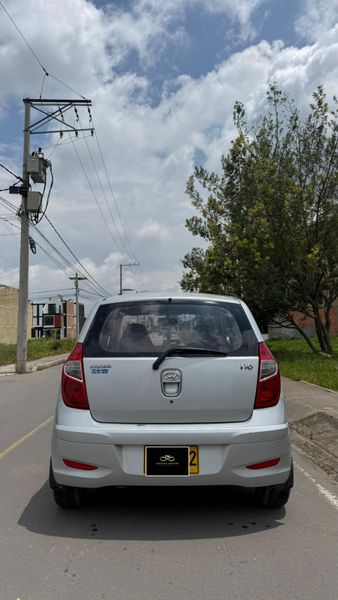 Hyundai i10 LX 2013 segundo dueo - imagen secundaria 2