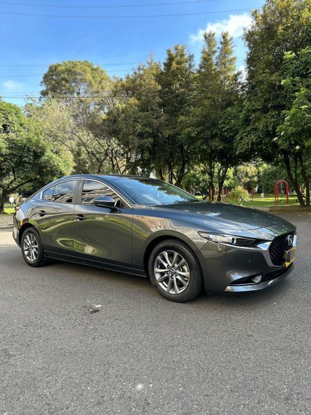 Mazda 3 Touring Híbrido - imagen secundaria 2