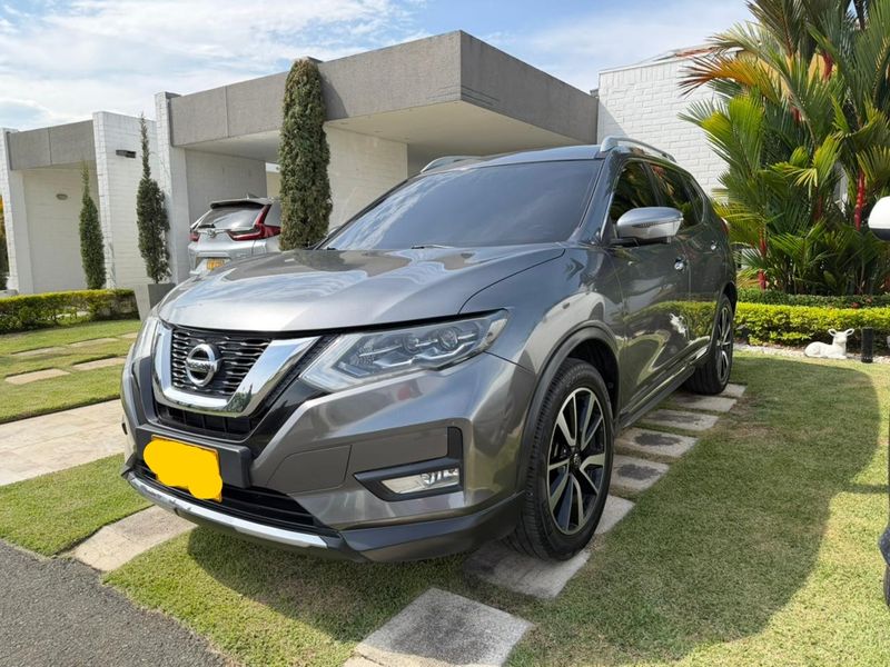 Nissan X-Trail Exclusive 4WD - imagen secundaria 1