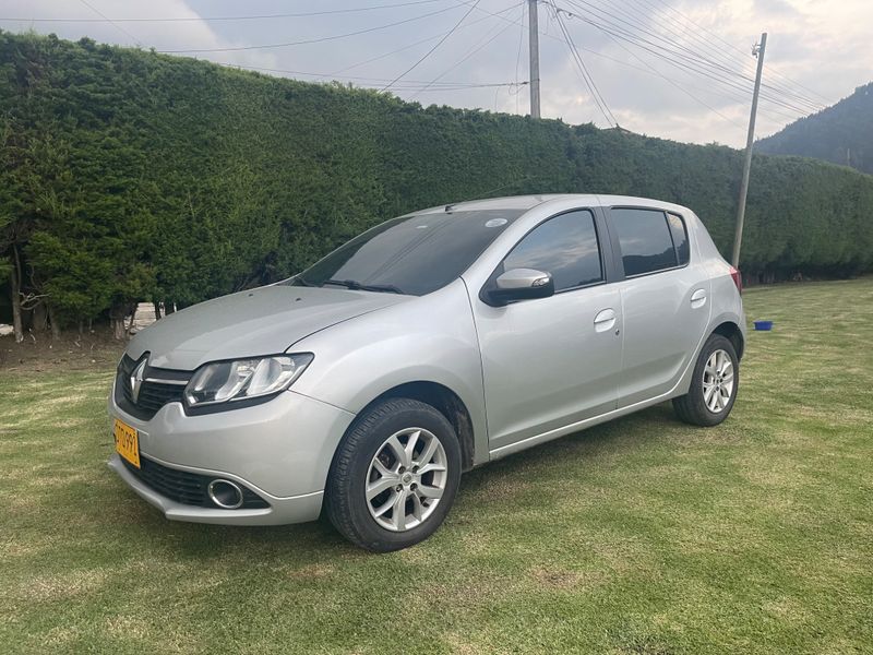 2018 RENAULT SANDERO DYNAMIQUE 16 válvulas PERFECTO. ASEGURABLE CREDITO BANCARIO - imagen 1