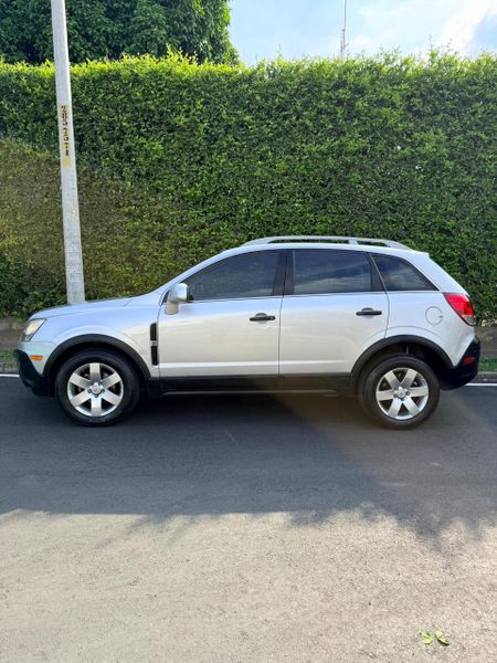 Chevrolet Captiva Sport modelo 2012 - imagen secundaria 1