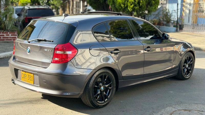 BMW 120i 2008 AT - imagen secundaria 2