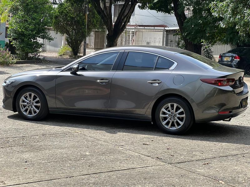 Mazda 3 Touring - imagen secundaria 2