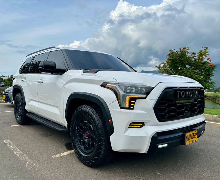 Toyota Sequioa TRD PRO HÍBRIDA 2023 - imagen secundaria 2