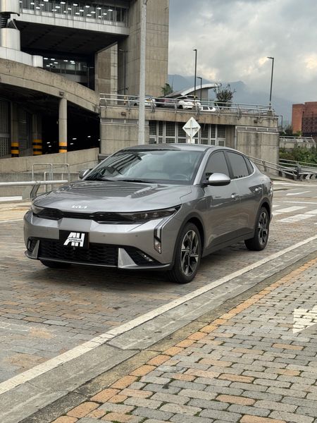 Kia K3 Gt line 2026 - imagen secundaria 1