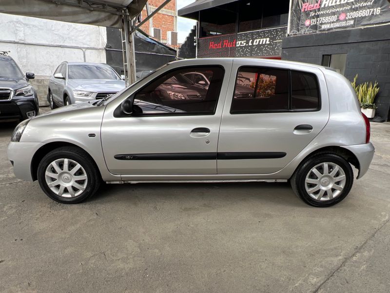 RENAULT CLIO II CAMPUS 1.2 MECANICO 2015 - POCO KM - imagen secundaria 1