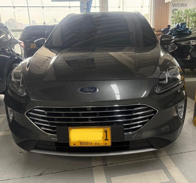 VENDO FORD ESCAPE TITANIUM