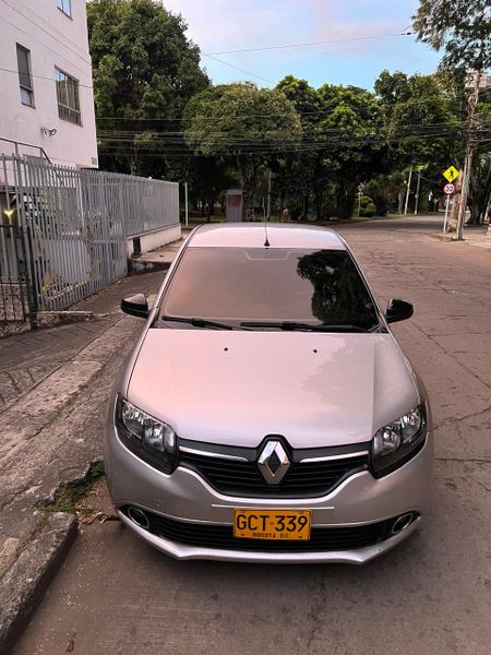 Renault Logan Versión Polar Modelo 2020 - imagen secundaria 1