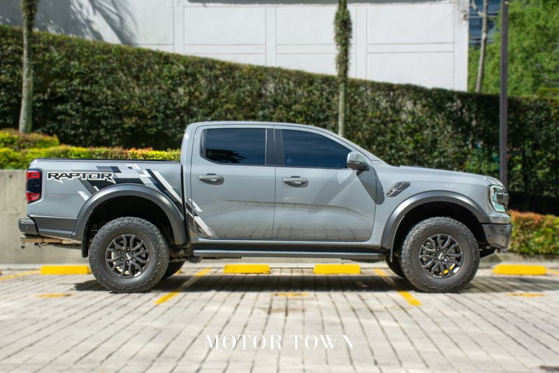 FORD RANGER RAPTOR 2023 - imagen secundaria 1