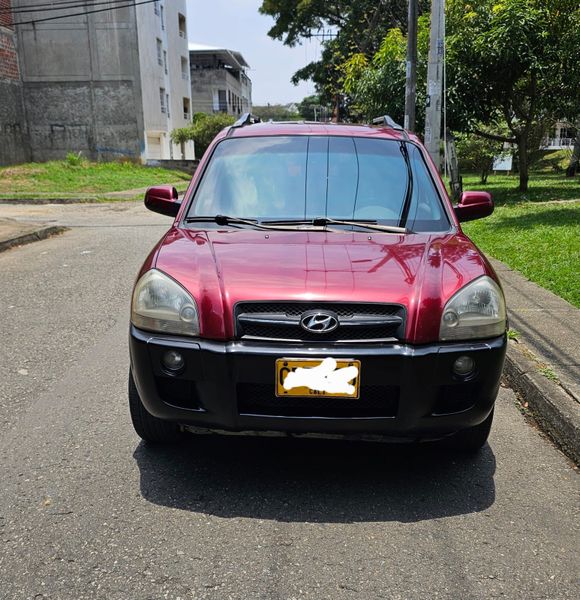 HYUNDAI TUCSON GLS 2008  4x4 AUTOMÁTICA  ÚNICO DUEO - imagen secundaria 2