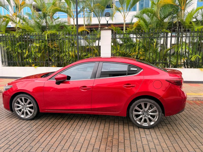 Mazda 3 touring 2019 Mecanico - imagen secundaria 2
