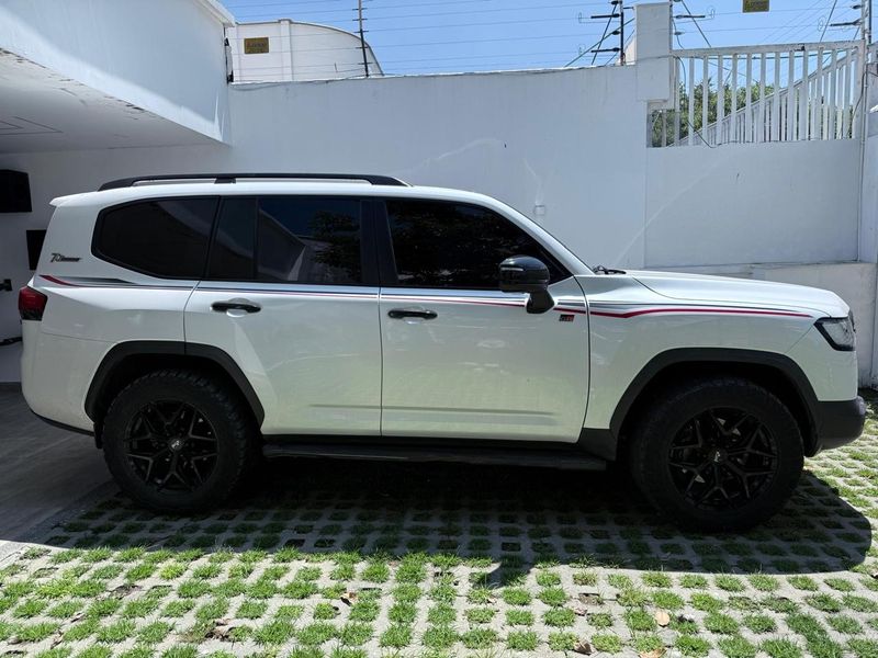 Toyota lc300 Gr sport 2022 - imagen secundaria 1