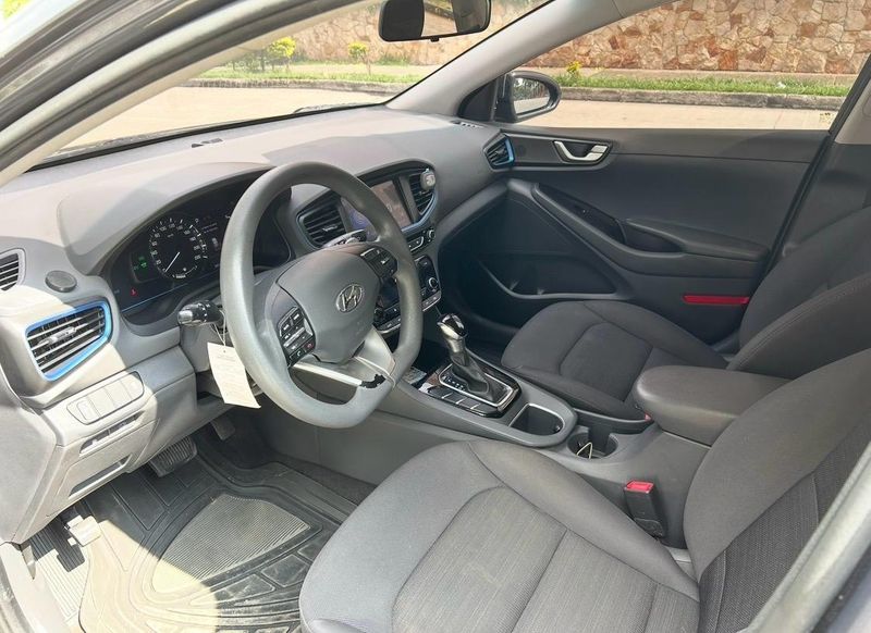 HYUNDAI IONIQ HÍBRIDO 2019 - imagen secundaria 2