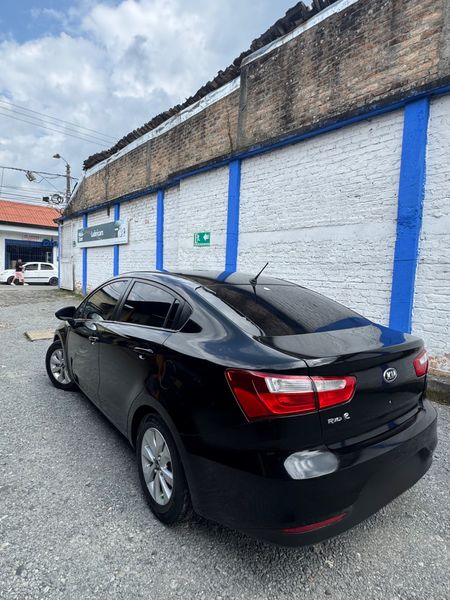 Kia Rio Automático Sedan 2016 - imagen secundaria 2