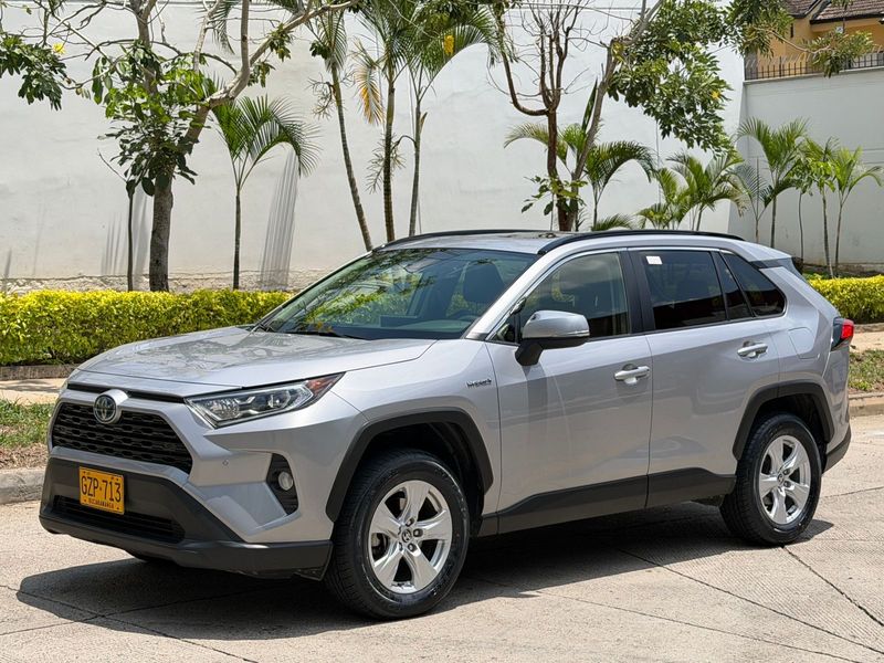 Toyota Rav4 XLT Híbrida 2021 - imagen secundaria 1
