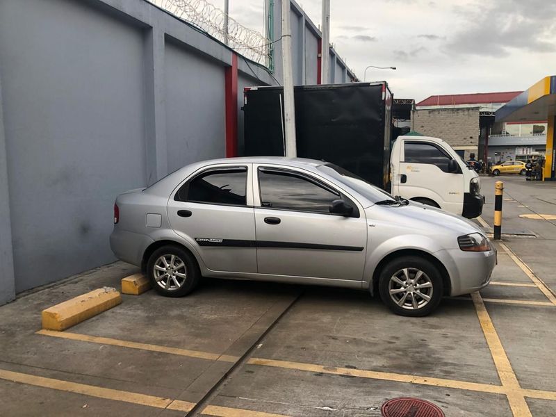 Vendo Aveo Chevrolet Sedan Motor Cilindraje 1.4 Modelo 2007 - imagen secundaria 1