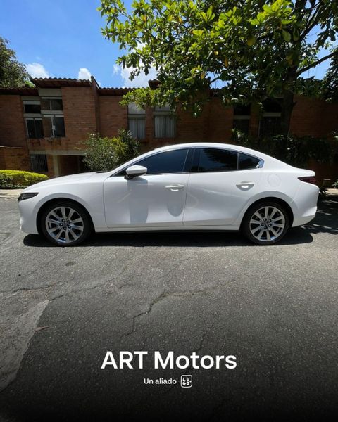 MAZDA 3 GRAND TOURING 2021 UNICO DUENO 33.200 KMS - imagen secundaria 1