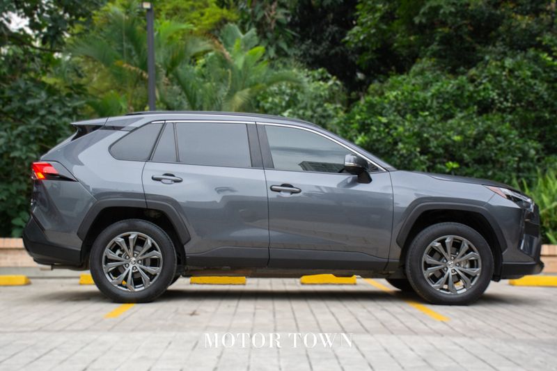 TOYOTA RAV4 HÍBRIDA 2024 - imagen secundaria 1