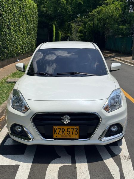 SUZUKI SWIFT DZIRE 2022 AUTOMÁTICO - imagen secundaria 1
