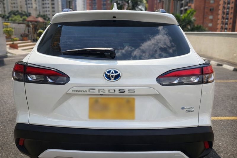 Corolla Cross Hybrido versión SEG Full 2026 - imagen secundaria 2