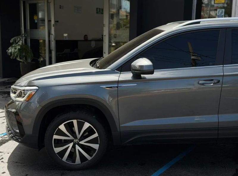 Volkswagen Taos 1.4 Highline Se At - imagen secundaria 2