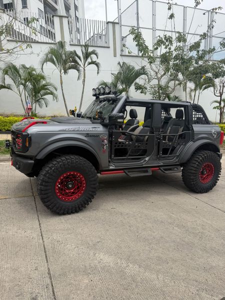 Ford bronco Wildtrak 2024 aut 4x4 - imagen secundaria 1