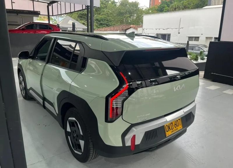 Kia EV3 Light 2025 - imagen secundaria 1