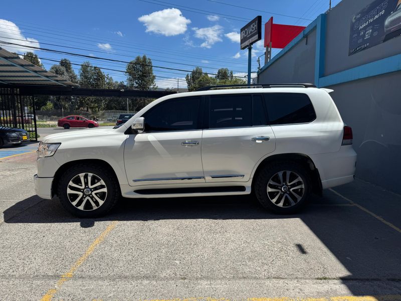 TOYOTA LAND CRUISER lc200 GX.R - imagen secundaria 2