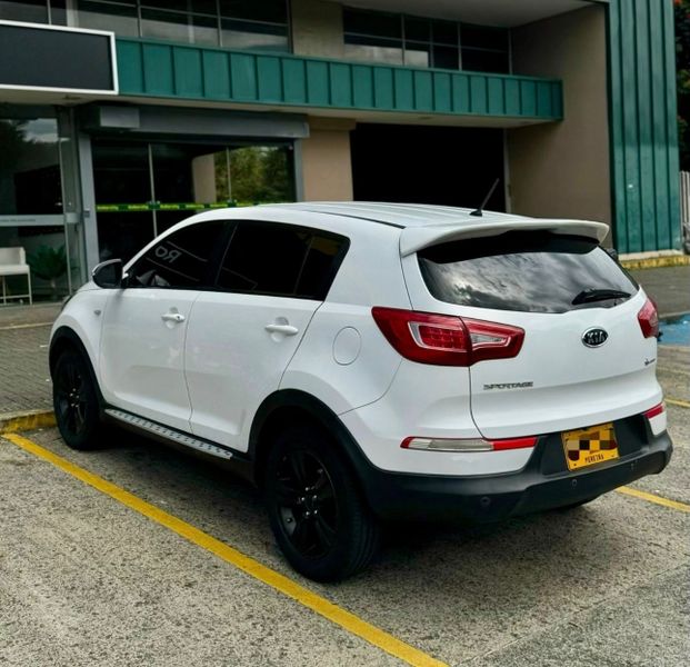 KIA SPORTAGE REVOLUTION 2012 - 2.0 - imagen secundaria 1