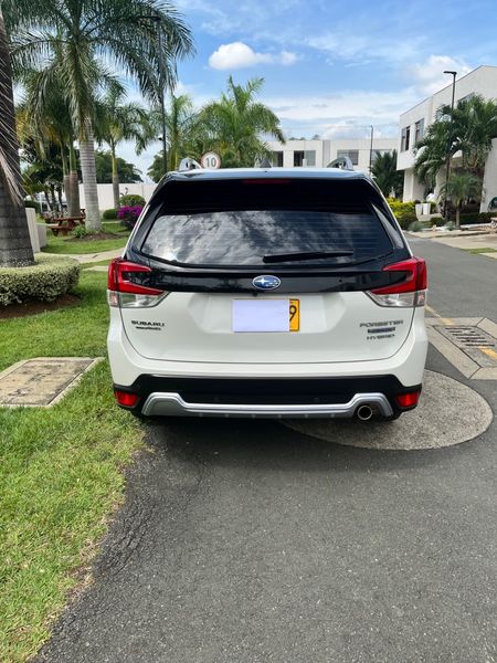 SUBARU FORESTER 2.0 MODELO 2024 HIBRIDA - imagen secundaria 1